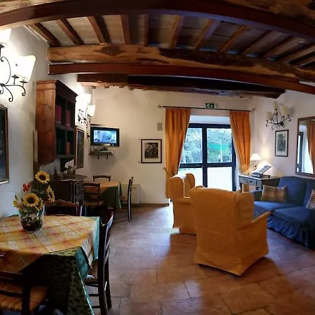 Santa Felicita La Paterna Lantställe Todi